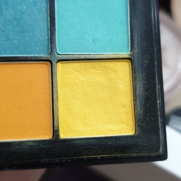 Nyx eyeshadow palette - Picture 5 of 5